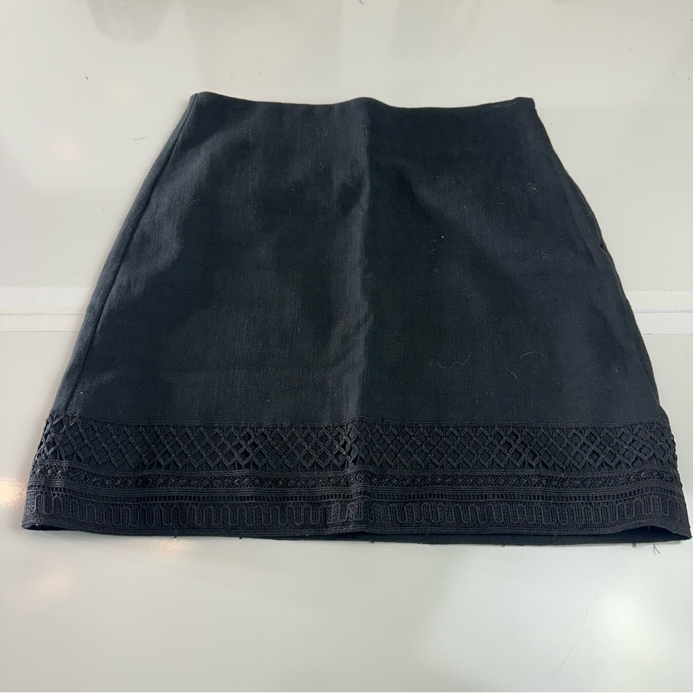 LOFT Black Mini Skirt | Cotton Stretch · Lace Hem · Work to Evening